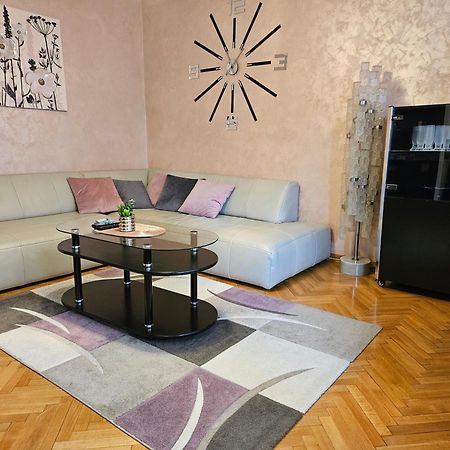 Slavija Apartment Belgrado Esterno foto