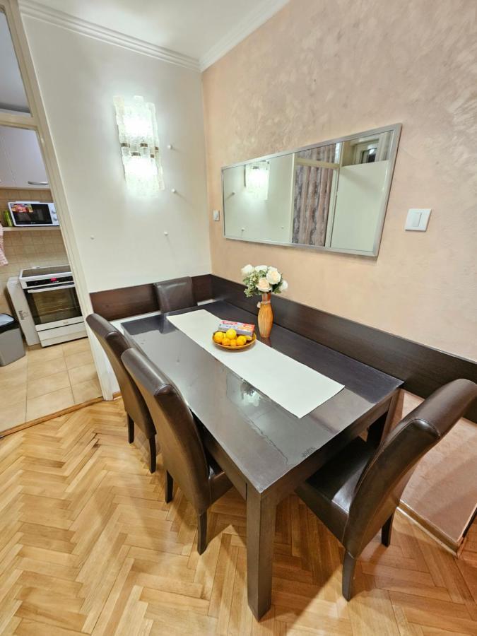 Slavija Apartment Belgrado Esterno foto