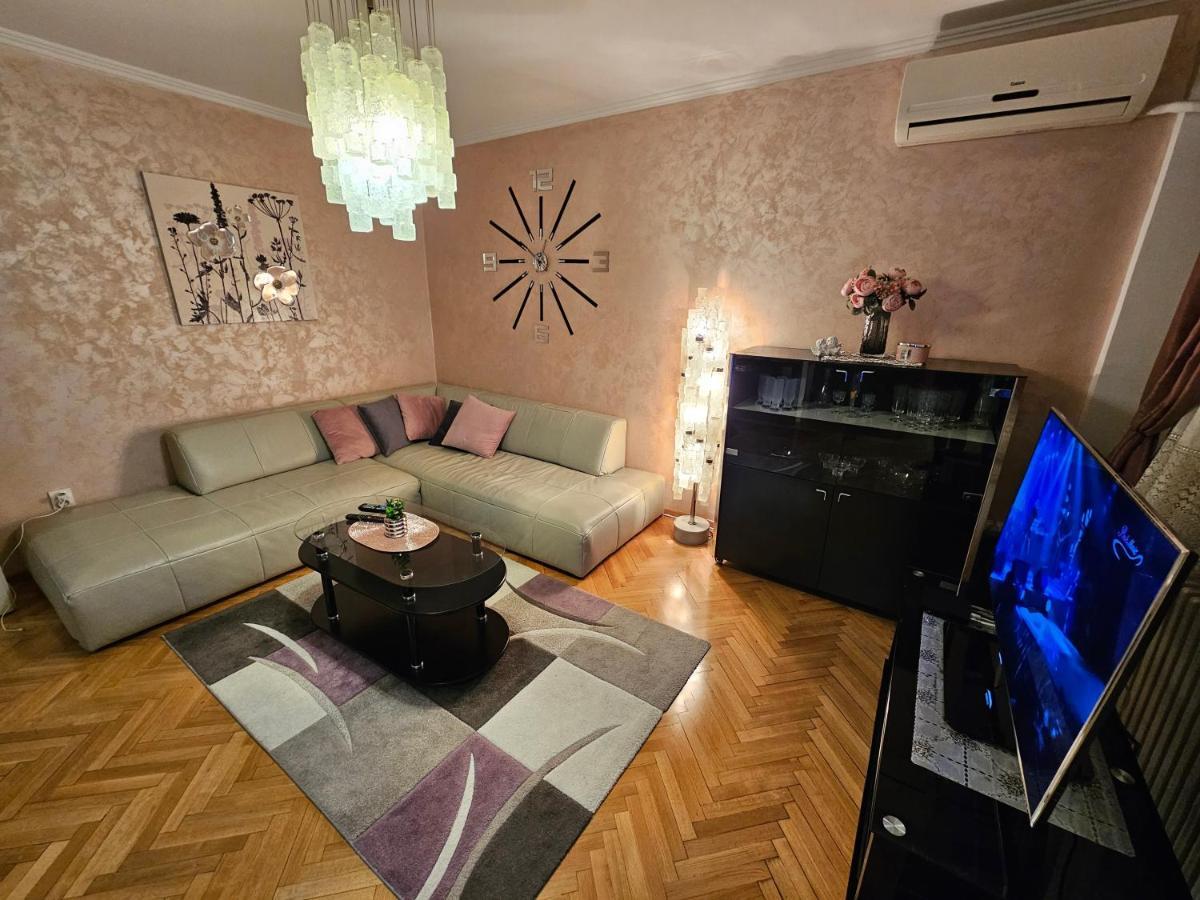 Slavija Apartment Belgrado Esterno foto